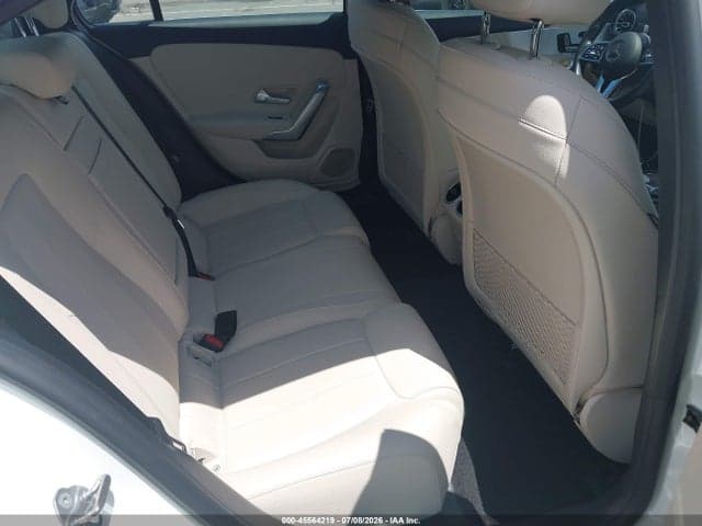 2021 MERCEDES-BENZ A 220 4MATIC 8