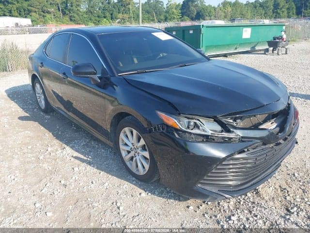 2018 TOYOTA CAMRY LE 1