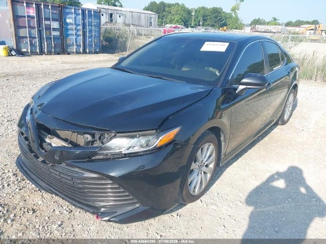 2018 TOYOTA CAMRY LE 2