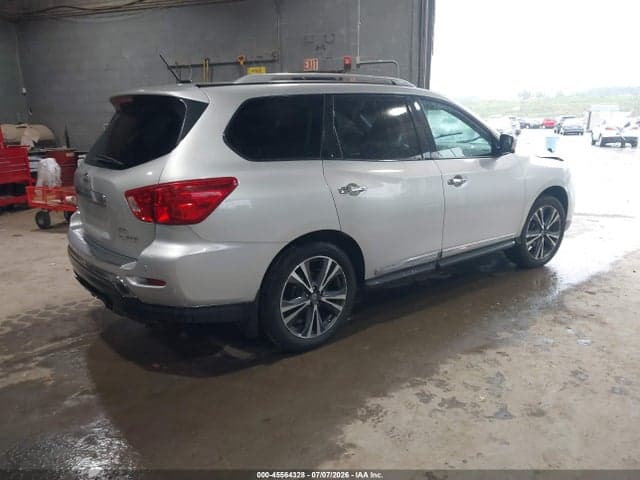 2017 NISSAN PATHFINDER PLATINUM 4