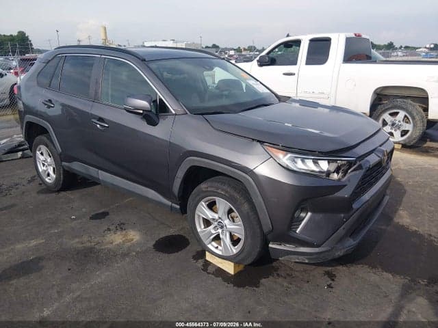 2020 TOYOTA RAV4 XLE 1