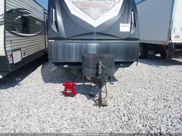2018 HEARTLAND MALLARD SERIES M-312 10
