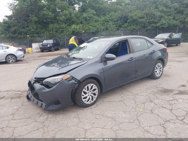 2017 TOYOTA COROLLA LE 2