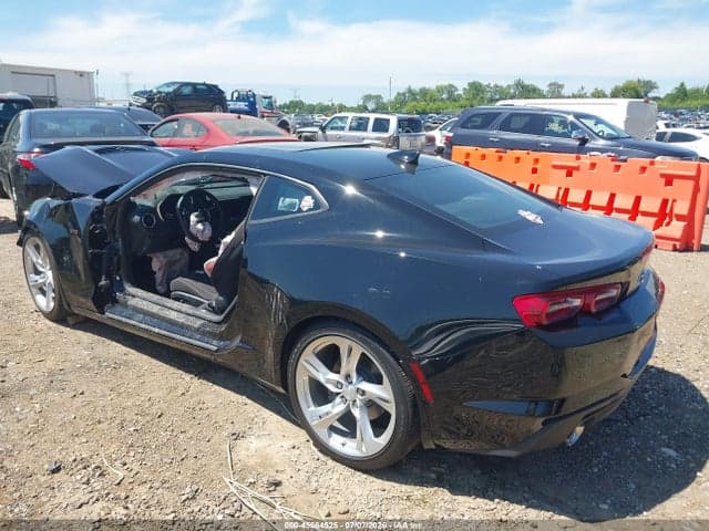 2023 CHEVROLET CAMARO LT1 3