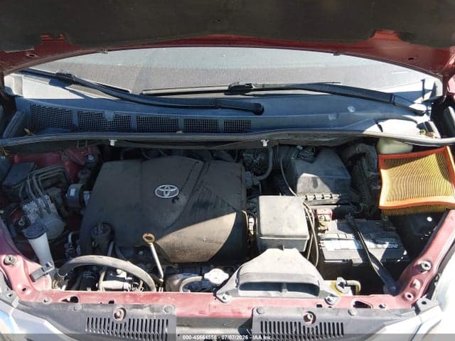 2017 TOYOTA SIENNA XLE PREMIUM 8 PASSENGER 10