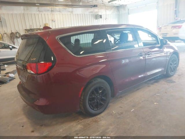 2018 CHRYSLER PACIFICA TOURING 4