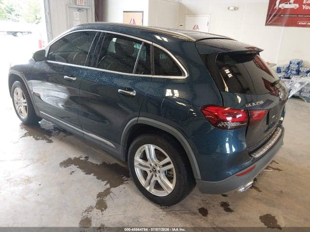 2021 MERCEDES-BENZ GLA 250 3