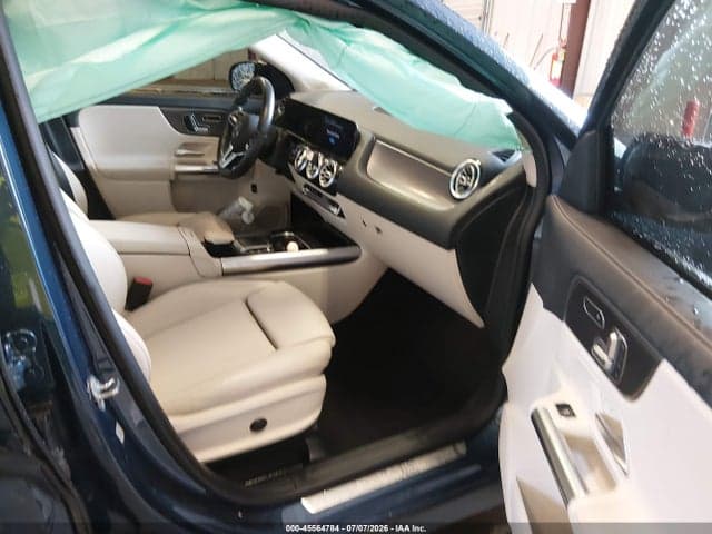 2021 MERCEDES-BENZ GLA 250 5