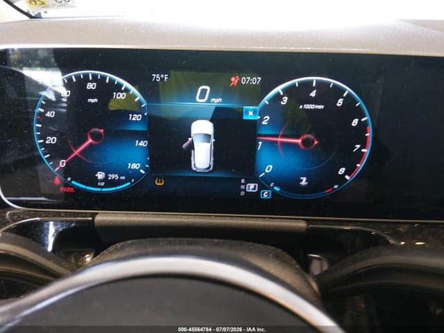 2021 MERCEDES-BENZ GLA 250 7