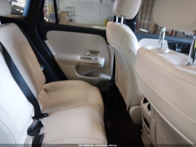 2021 MERCEDES-BENZ GLA 250 8