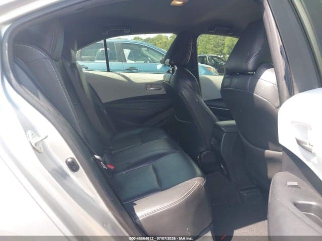 2020 TOYOTA COROLLA SE 8