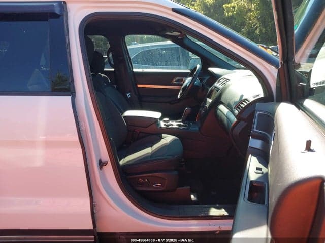 2018 FORD EXPLORER XLT 5