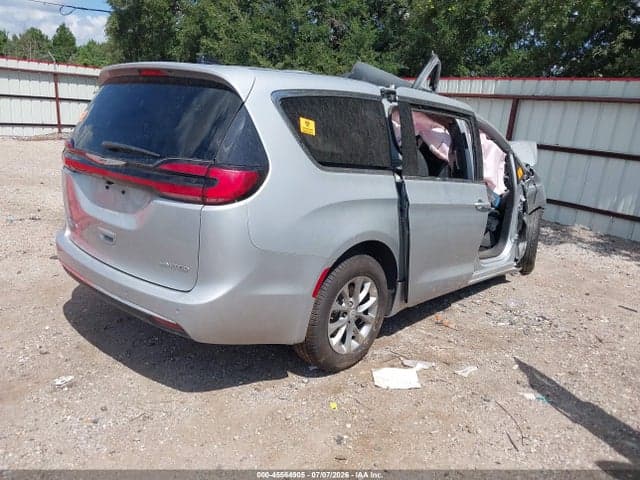 2026 CHRYSLER PACIFICA LIMITED 4