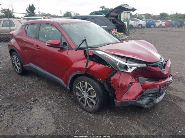 2019 TOYOTA C-HR LE 1