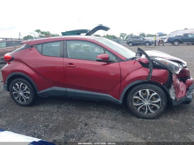 2019 TOYOTA C-HR LE 13