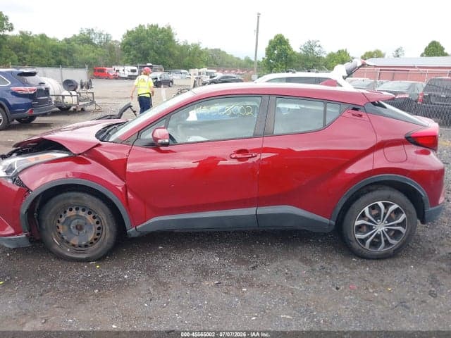 2019 TOYOTA C-HR LE 14