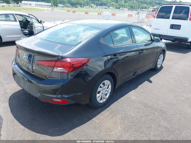 2020 HYUNDAI ELANTRA SE 4
