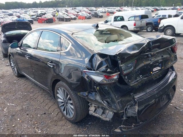 2019 KIA CADENZA PREMIUM 6