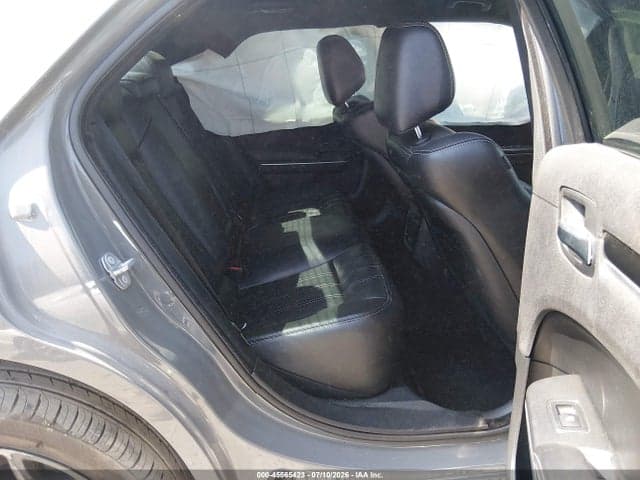 2019 CHRYSLER 300 300S 8