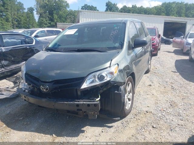 2018 TOYOTA SIENNA L 7 PASSENGER 2