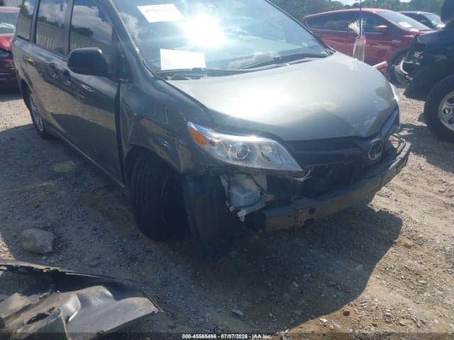 2018 TOYOTA SIENNA L 7 PASSENGER 6