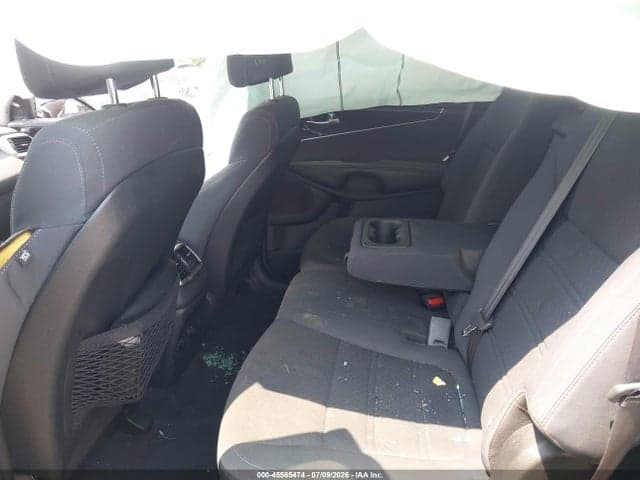 2017 KIA SORENTO 2.4L LX 8