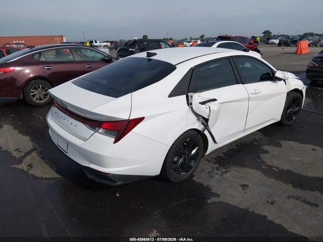 2023 HYUNDAI ELANTRA SEL 4