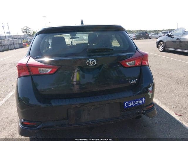 2017 TOYOTA COROLLA IM 15