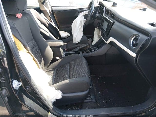 2017 TOYOTA COROLLA IM 5