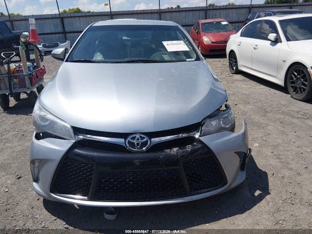 2017 TOYOTA CAMRY SE 13