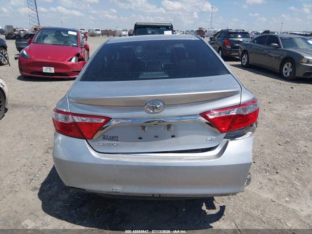 2017 TOYOTA CAMRY SE 17