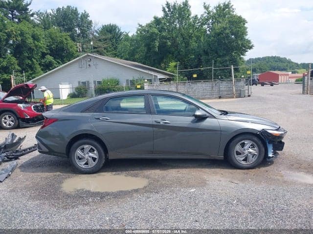 2026 HYUNDAI ELANTRA SE 14