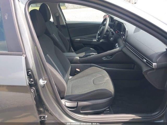 2026 HYUNDAI ELANTRA SE 5