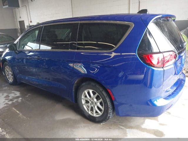 2021 CHRYSLER VOYAGER LX 3
