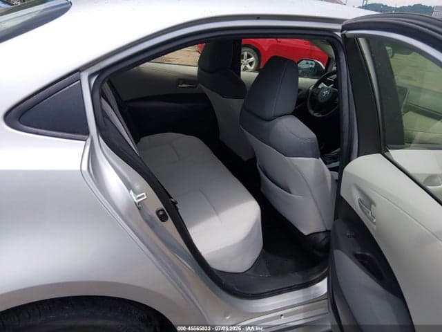 2020 TOYOTA COROLLA LE 8