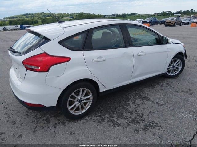 2017 FORD FOCUS SE 4