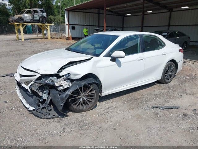 2020 TOYOTA CAMRY SE 2