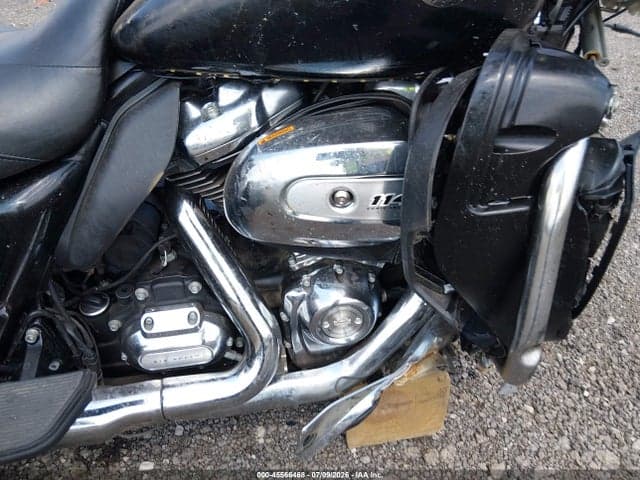 2022 HARLEY-DAVIDSON FLHTCUTG 8