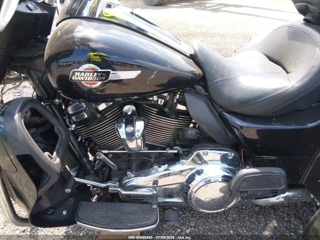 2022 HARLEY-DAVIDSON FLHTCUTG 9