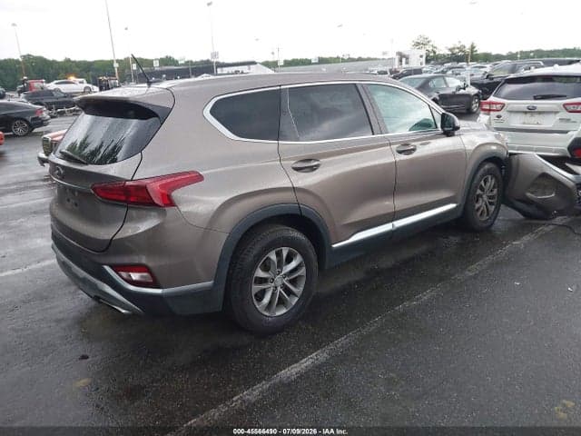 2019 HYUNDAI SANTA FE SE 4