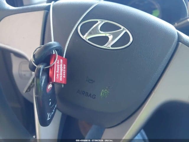 2017 HYUNDAI ACCENT SE 11