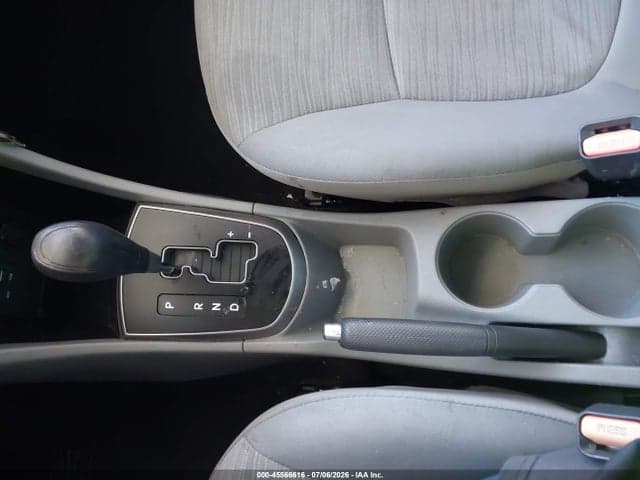 2017 HYUNDAI ACCENT SE 13
