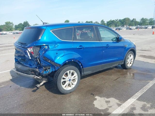 2017 FORD ESCAPE SE 4