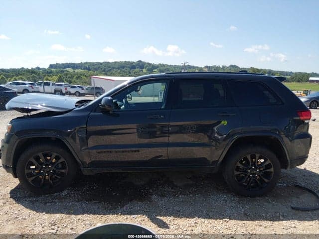 2017 JEEP GRAND CHEROKEE ALTITUDE 14