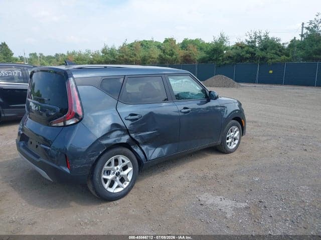 2025 KIA SOUL LX 4