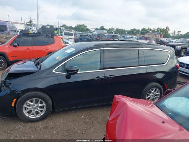2022 CHRYSLER PACIFICA TOURING L 15