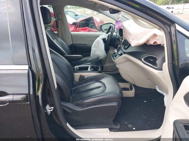 2022 CHRYSLER PACIFICA TOURING L 5