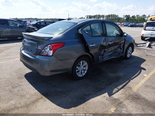 2017 NISSAN VERSA 1.6 SV 4