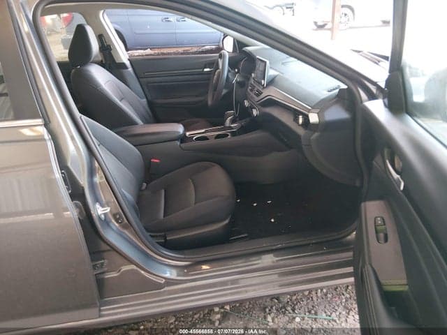 2024 NISSAN ALTIMA SV FWD 5