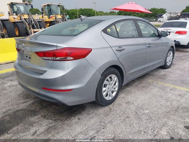 2017 HYUNDAI ELANTRA SE 4